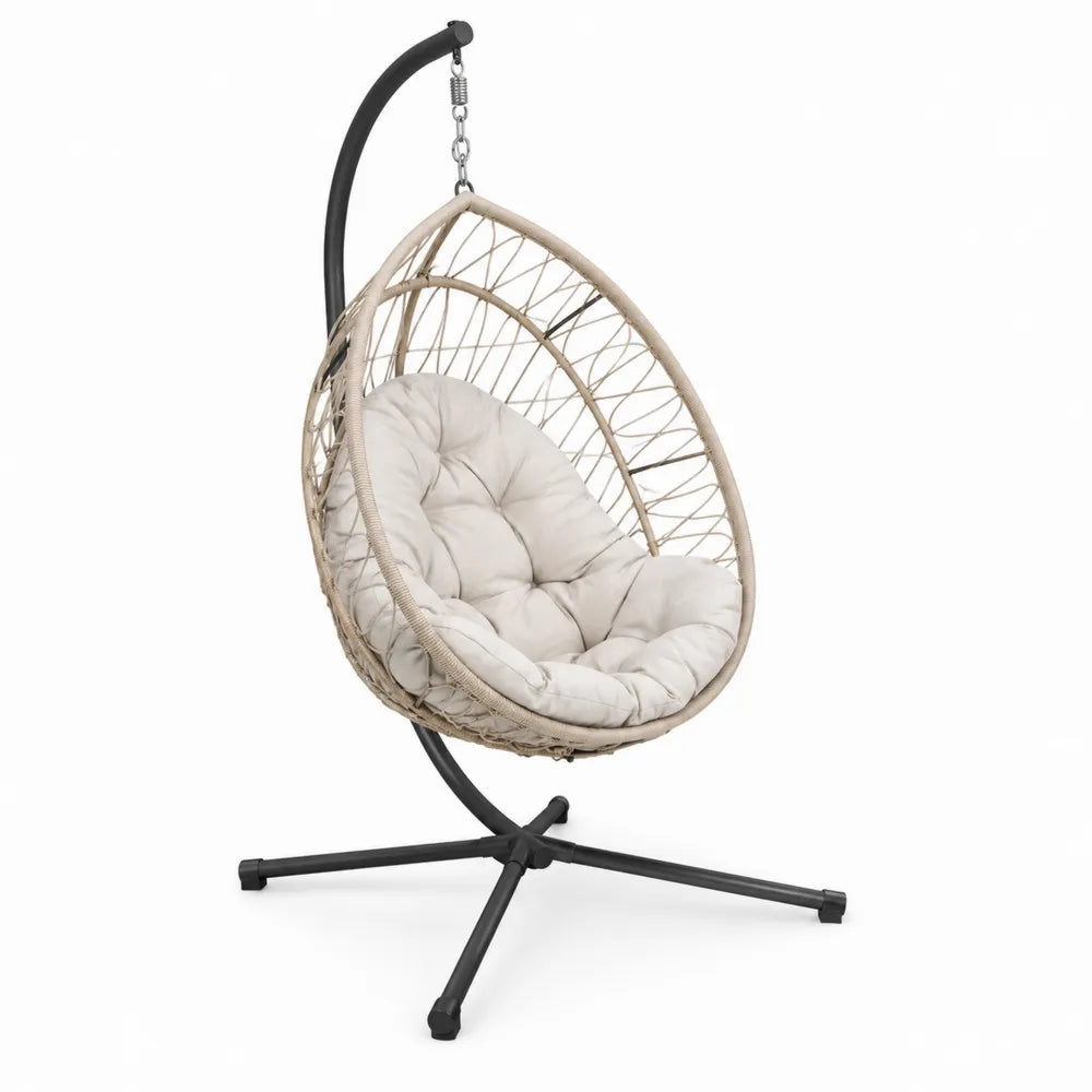 Chaise suspendue en rotin avec coussin beige et cadre en acier